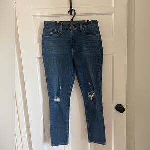 Levi’s 721 High Rise Skinny jeans